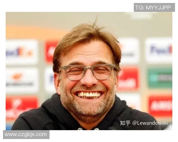 杨明足球明星的成就与影响力分析及其在足球界的地位探讨