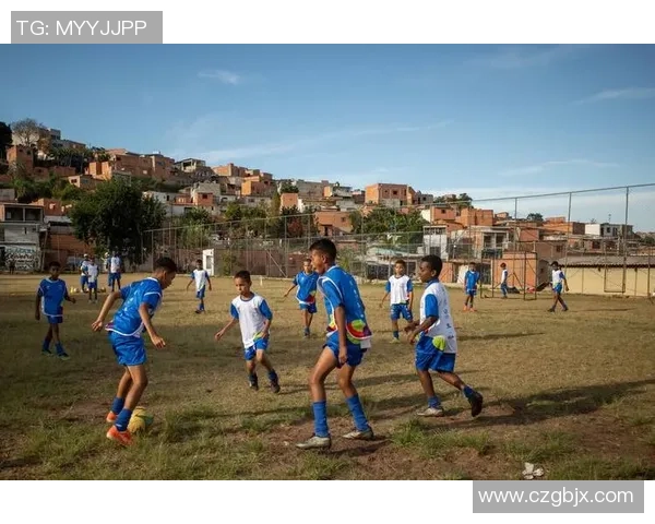 足球明星精彩瞬间集锦小视频带你领略绿茵场上的绝技与风采 足球明星精彩瞬间集锦小视频带你领略绿茵场上的绝技与风采